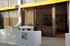 Outdoor dining - Albufeira, 5 minutes to the beach (42) (Albufeira)