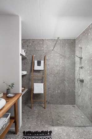 Villa, 3 camere da letto, terrazzo, vista montagna | Doccia