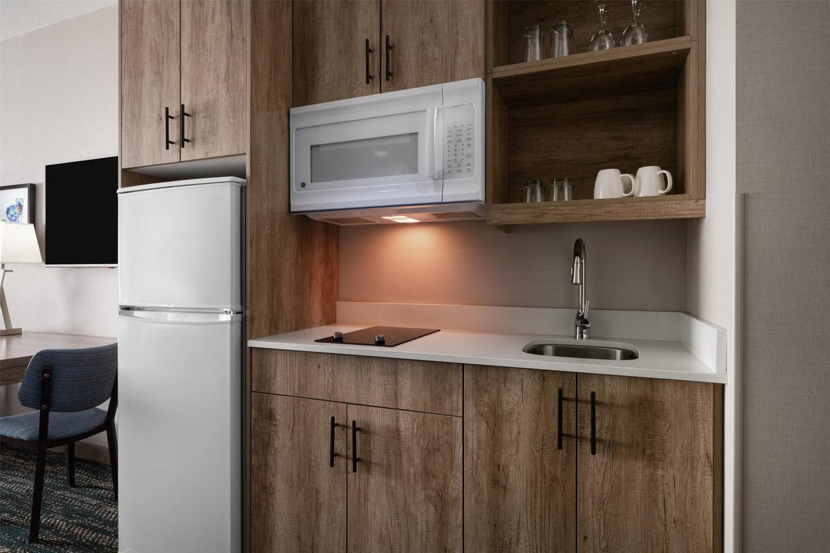 suite, 2 queen beds, non smoking, kitchen (with sofabed, full kitchen) | 1 bedroom, premium bedding, pillow-top beds, in-room safe