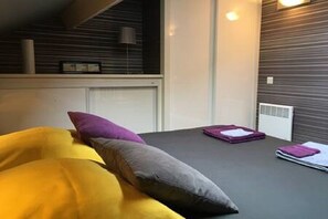 1 chambre, fer et planche Ă repasser, Wi-Fi, draps fournis