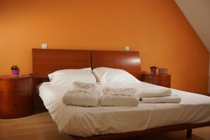 2 bedrooms, iron/ironing board, WiFi, bed sheets - ChienMarin Healthfarm & Residences (*****) Anno 1712 (Nieuwpoort)