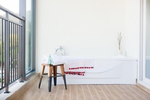 Standard Suite | Terrace/patio - Yeonhawri330 Pool Villa & Hotel (Busan)