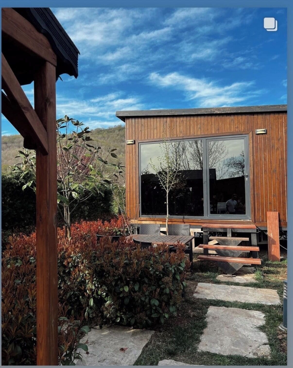 Economy Suite | Living area | LCD TV