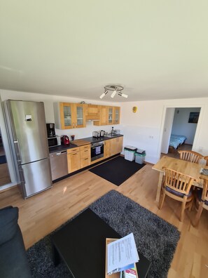 Interior - Very quiet, in almost green surroundings (Solingen)