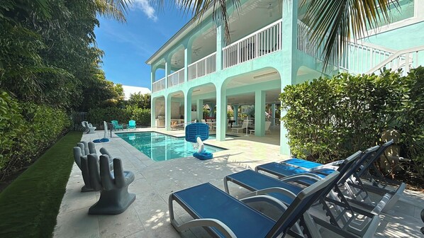 Outdoor pool, a heated pool