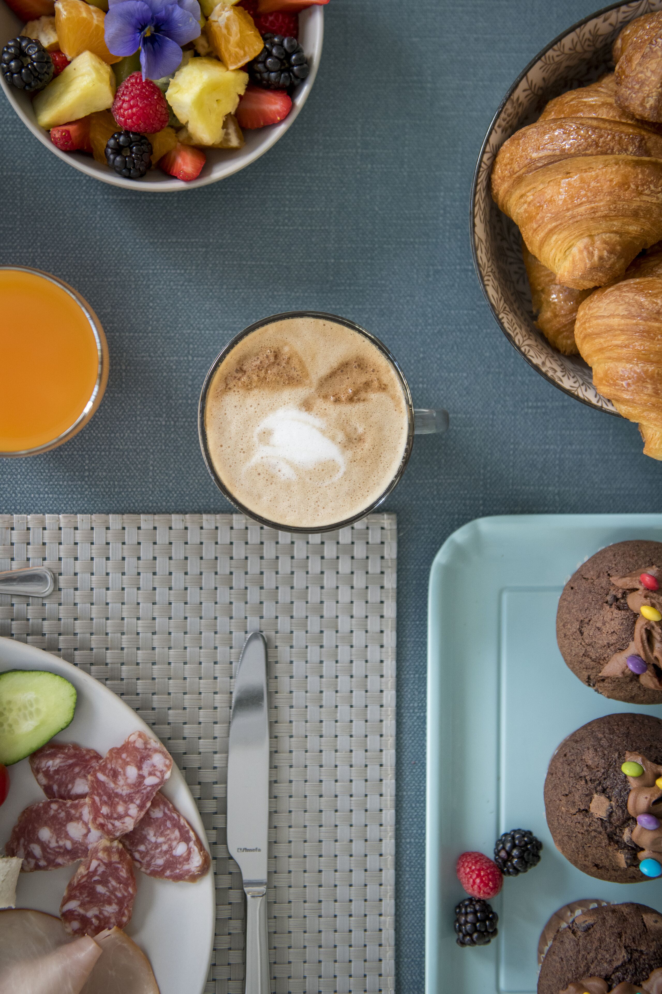 daily buffet breakfast (eur 9 per person)