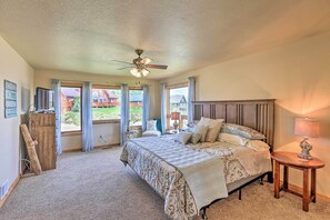 3 habitaciones, tabla de planchar con plancha, internet y ropa de cama 