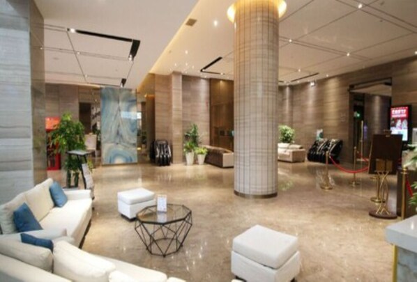 ロビー応接スペース