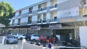 施設の正面