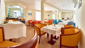 Petit déjeuner buffet compris tous les jours