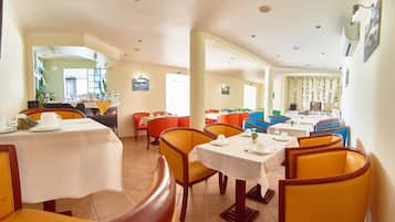 Desayuno buffet incluido todos los días