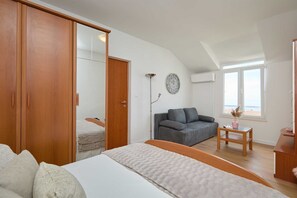 1 bedroom, iron/ironing board, free WiFi, bed sheets - BAHARI ONE BEDROOM APARTMENT (Dubrovnik)