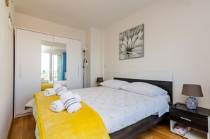 1 bedroom, iron/ironing board, free WiFi, bed sheets