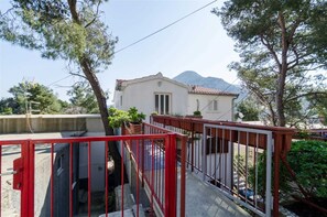 Property grounds - #GUESTHOUSESOBRA Studio with balcony and sea view (Mljet)