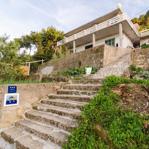 Property grounds - Dora Apartment Kozarica Mljet 2 (Mljet)