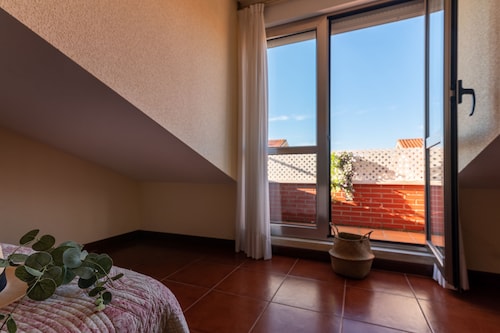 Beautiful Very Spacious Apartment With Garage On The Beach - San Vicente de la Barquera