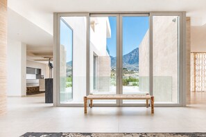 Interior - Luxury Holiday Home with infinity pool and views (Adeje)