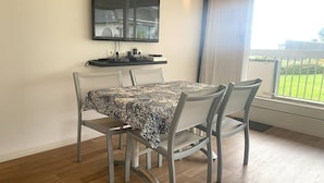 Unclassified image, 4 of 18, button - 3* Apartment with terrace and parking, steps from Trestraou Beach in Perros-Guirec (Perros-Guirec)