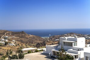 Deluxe Studio | Exterior