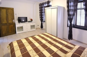 1 chambre, Wi-Fi gratuit, draps fournis