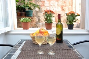 Outdoor dining - STUDIO INN - heart of the city! (Dubrovnik)