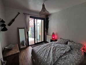 5 chambres, fer et planche Ă repasser, Wi-Fi, draps fournis