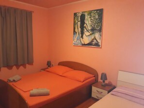 2 bedrooms, free WiFi, bed sheets