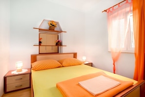 3 bedrooms, free WiFi, bed sheets