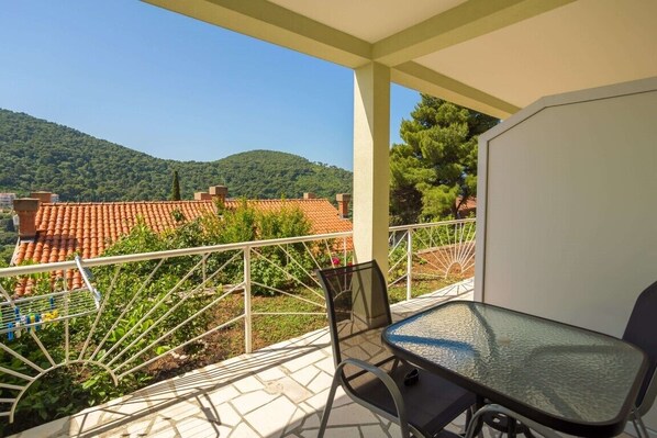 Outdoor dining - Perfect Studio on Lapad Peninsula 4 (Dubrovnik)