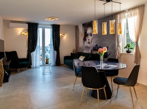 Apartment (Two Bedroom Apartment with Terrace an) | Dining room - Apartments Sweet Escape (Dubrovnik)