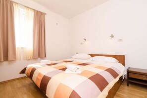2 chambres, accès au Wi-Fi (inclus), literie fournie