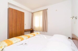 2 bedrooms, free WiFi, bed sheets