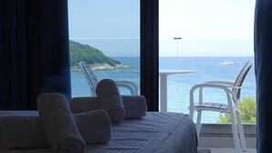Habitación Deluxe doble, 1 cama de matrimonio grande con sofá cama, vistas al mar
