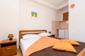 1 bedroom, free WiFi, bed sheets - Maestral Studio with Terrace and Sea View (Mljet)