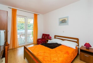 2 habitaciones, tabla de planchar con plancha y wifi gratis 