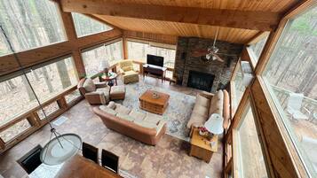 Smart TV, fireplace, DVD player