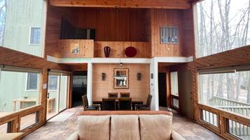 Smart TV, fireplace, DVD player