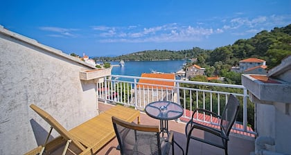 Matana Pomena - A2 One bedroom apartment with balcony and sea view