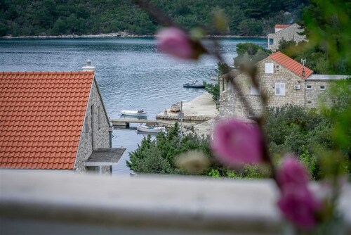 Matana Pomena - A4 One bedroom apartment with balcony and sea view