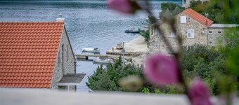 Matana Pomena - A4 One bedroom apartment with balcony and sea view
