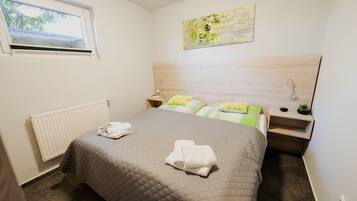 1 Schlafzimmer, Zimmersafe, Bügeleisen/Bügelbrett, Reisekinderbett