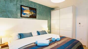 1 dormitorio, tabla de planchar con plancha, wifi gratis y ropa de cama