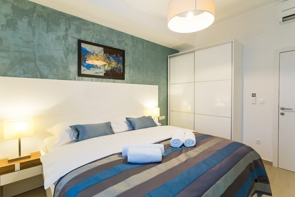 1 slaapkamer, een strijkplank/strijkijzer, gratis wifi, beddengoed