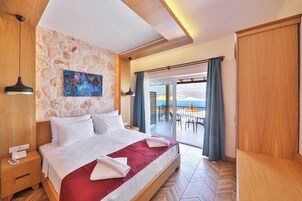 Comfort Plus with Sea View | Minibar (con algunos artículos gratuitos), caja fuerte, wifi gratis