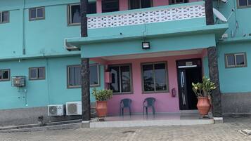 Overnatningsstedets facade