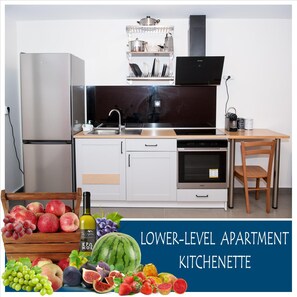 Fridge, microwave, oven, stovetop - Spacious Beachfront Property (maisonette) (Kalamata)