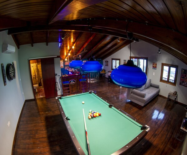 Game room - Lichada Vila luxurius (Lichada)