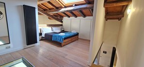 2 bedrooms, in-room safe, iron/ironing board, free WiFi