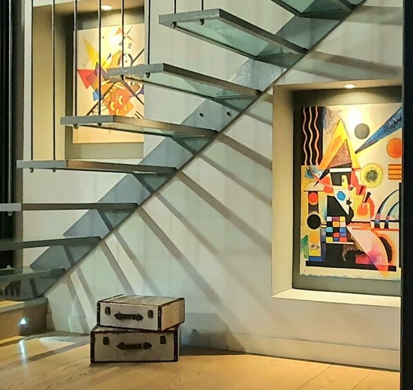 المنشأة من الداخل