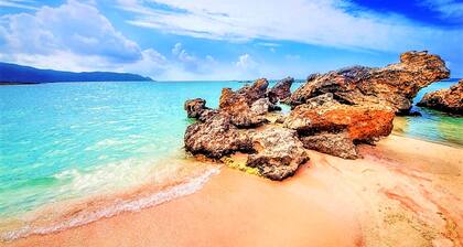 Villa Vardis | Heated Swimming Pool